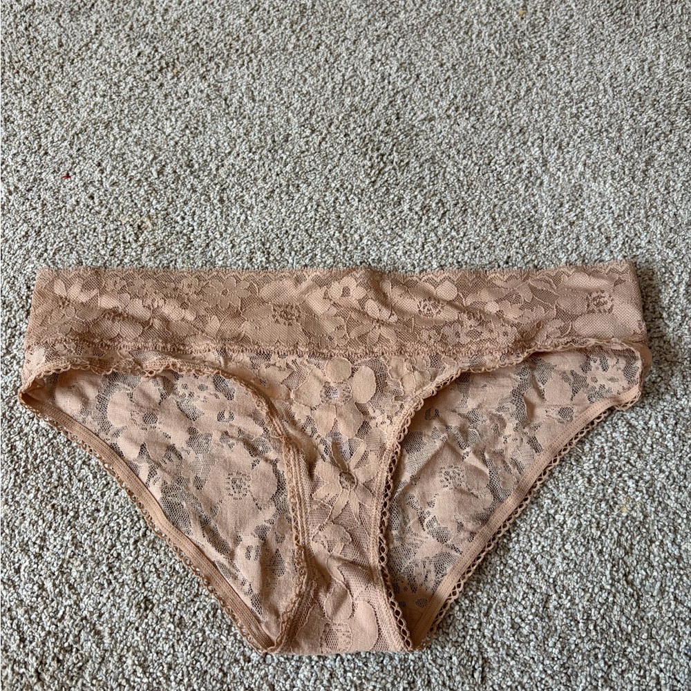 Victoria's Secret Lace Hipster in Beige